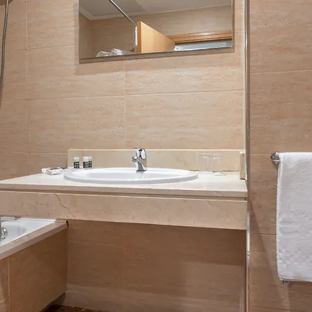 Exe Campus San Mames 3* León