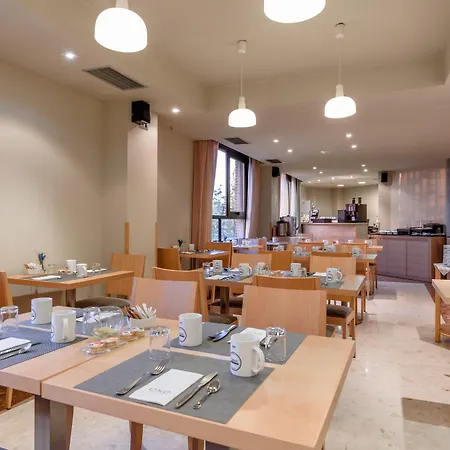 Exe Campus San Mames 3* Leon