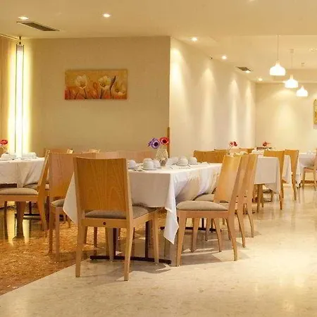 Exe Campus San Mames Hotel 3*