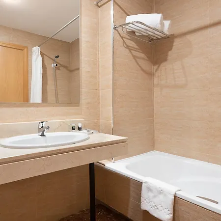 Exe Campus San Mamés 3*