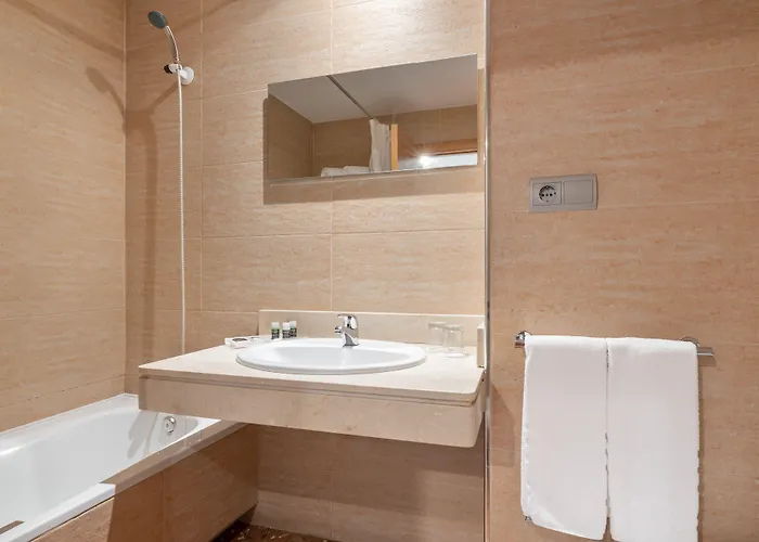 Exe Campus San Mames Hotel 3*