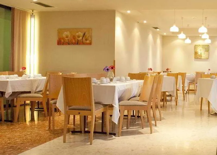 Exe Campus San Mames 호텔 3*